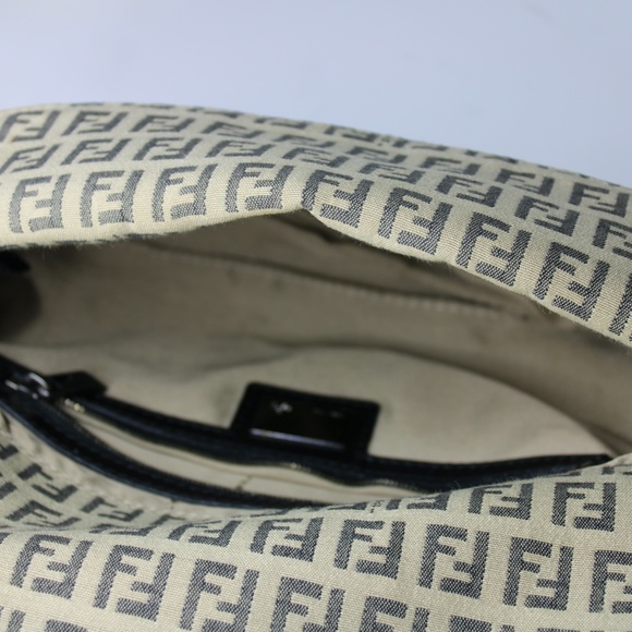Authentic Fendi Zucca monogram baguette - Picture 10 of 13